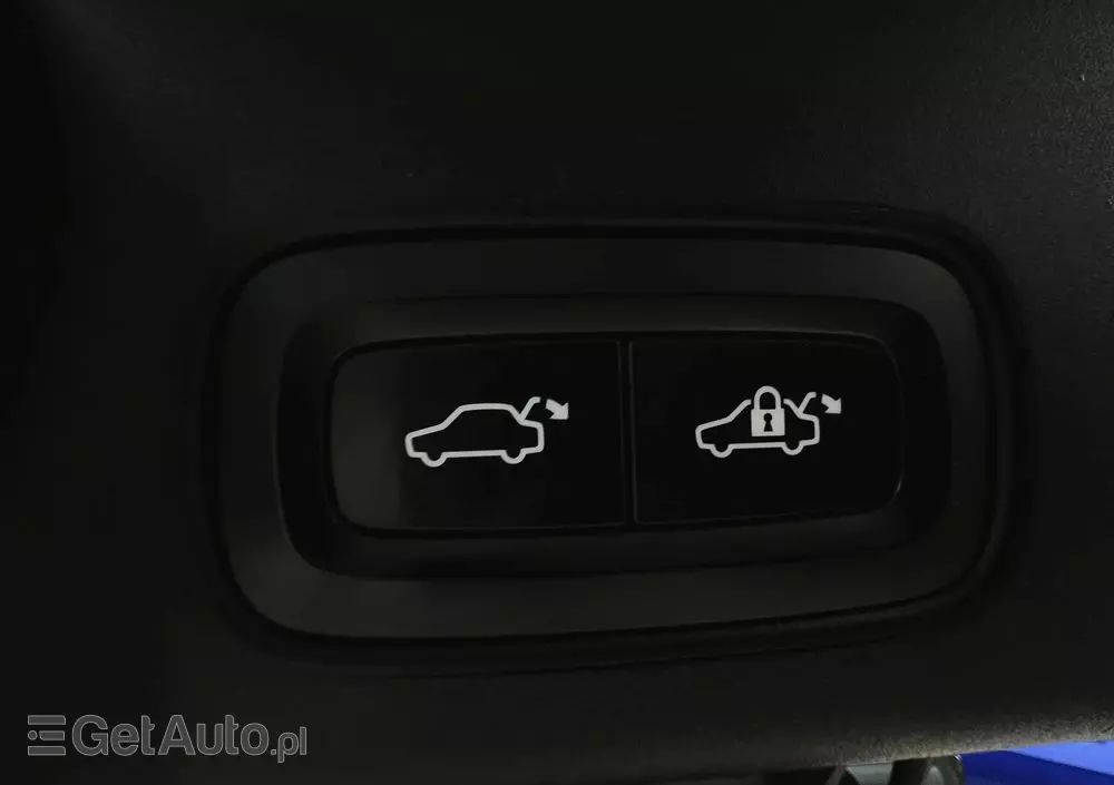 VOLVO V90 D4 Momentum Pro