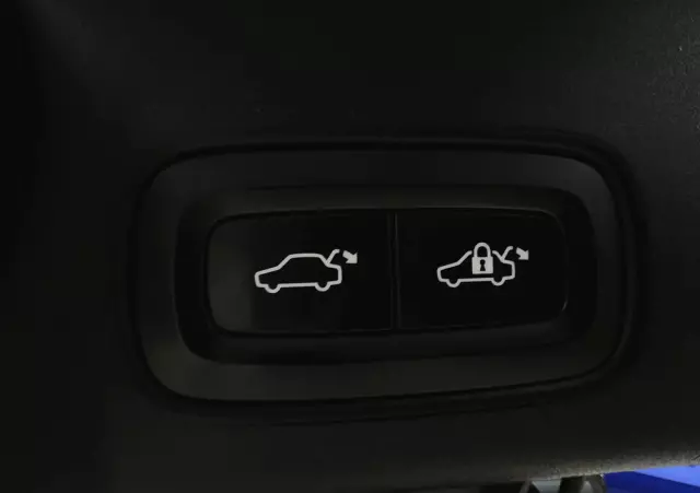 VOLVO V90 D4 Momentum Pro