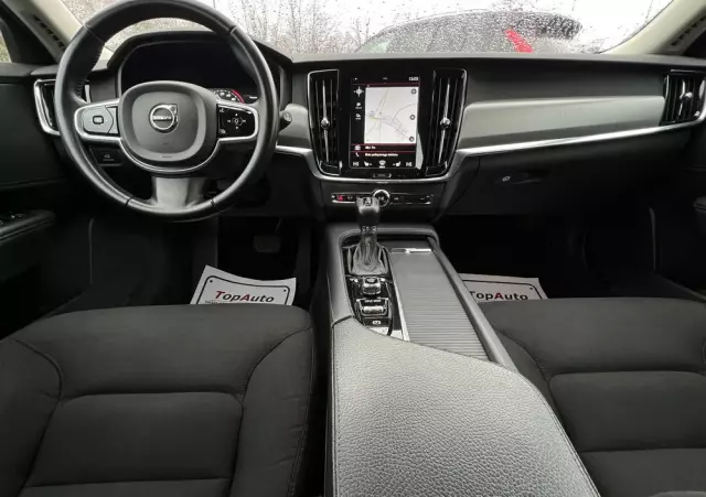 VOLVO V90 D4 Momentum Pro