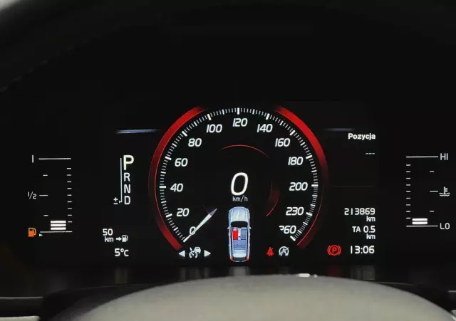 VOLVO V90 D4 Momentum Pro