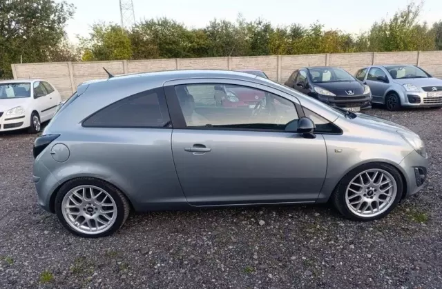 OPEL Corsa 