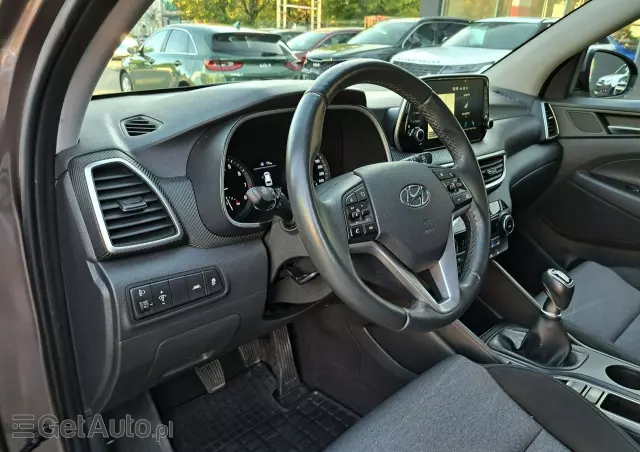HYUNDAI Tucson 