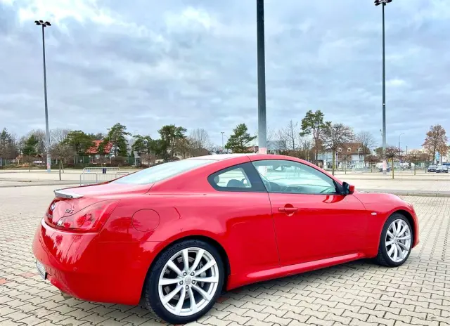 INFINITI G G37 Coupe S