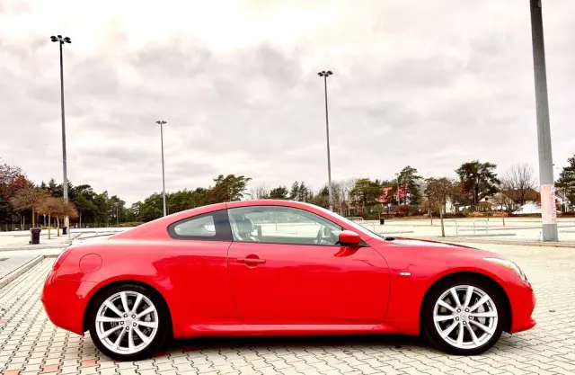 INFINITI G G37 Coupe S