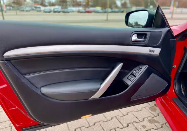 INFINITI G G37 Coupe S