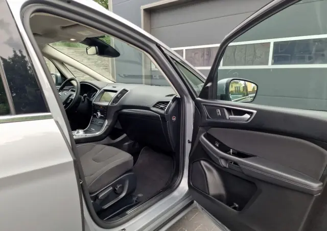 FORD S-Max 2.0 EcoBlue Titanium