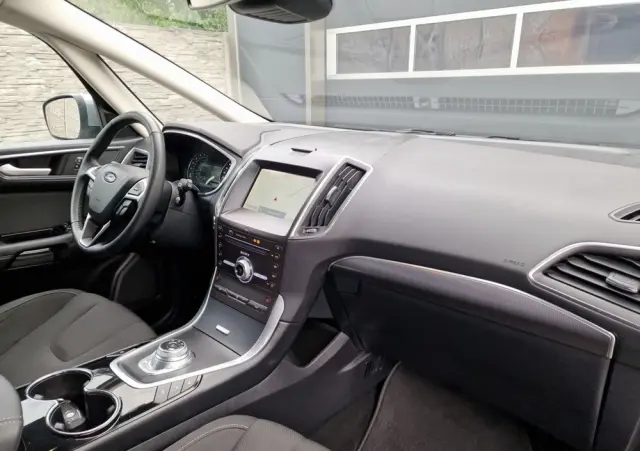 FORD S-Max 2.0 EcoBlue Titanium