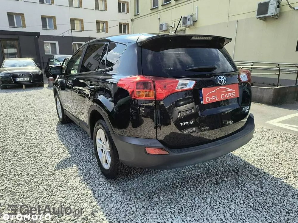 TOYOTA RAV4 