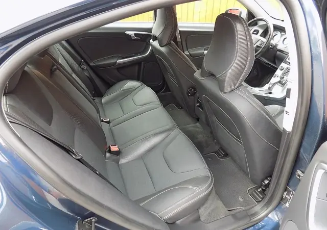 VOLVO S60 D2 Powershift RDesign