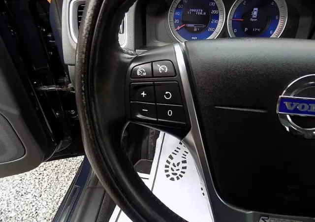 VOLVO S60 D2 Powershift RDesign