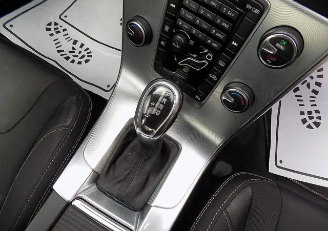 VOLVO S60 D2 Powershift RDesign