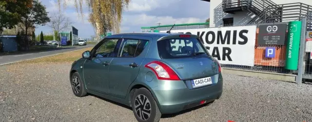 SUZUKI Swift 