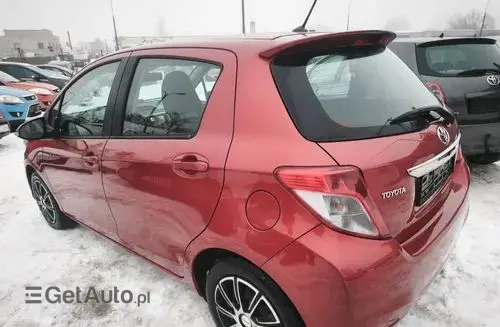 TOYOTA Yaris 
