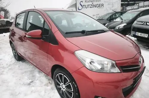 TOYOTA Yaris 