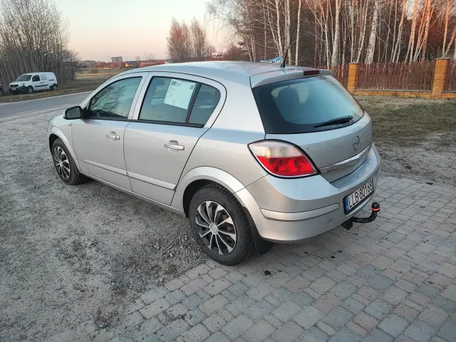 OPEL ASTRA-H 