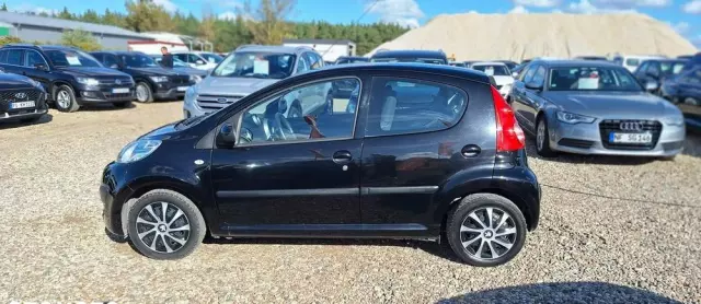 PEUGEOT 107 