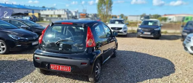 PEUGEOT 107 