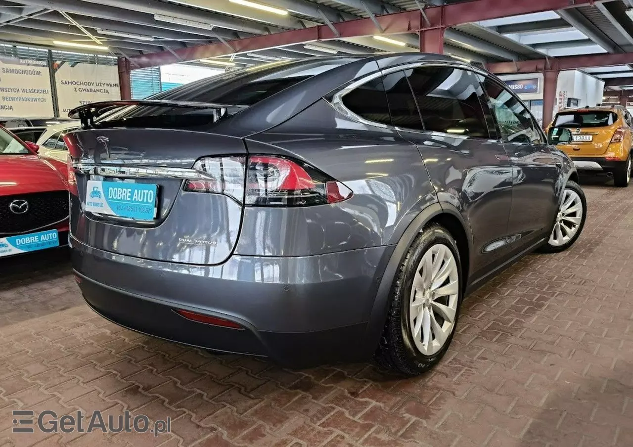 TESLA Model X Performance