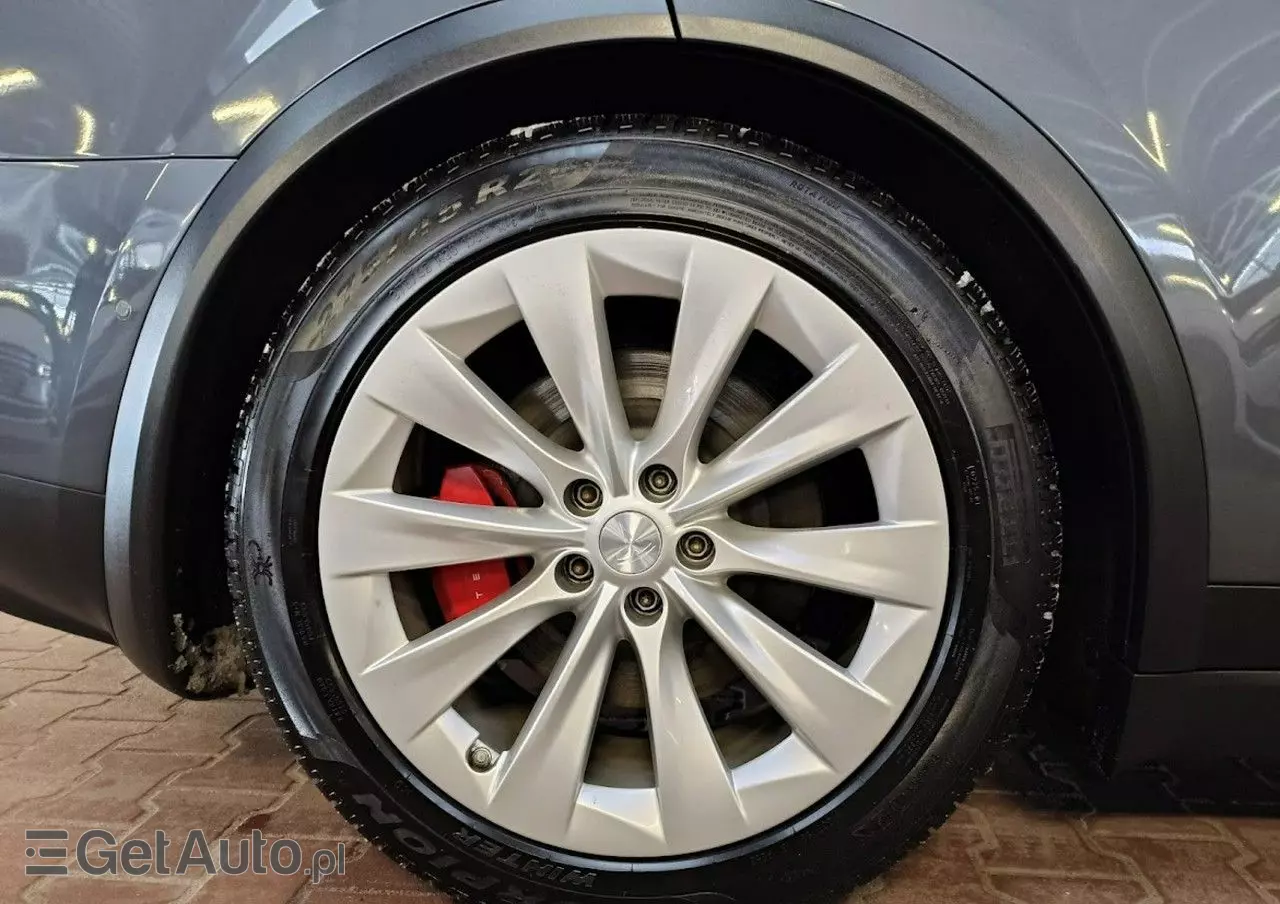 TESLA Model X Performance