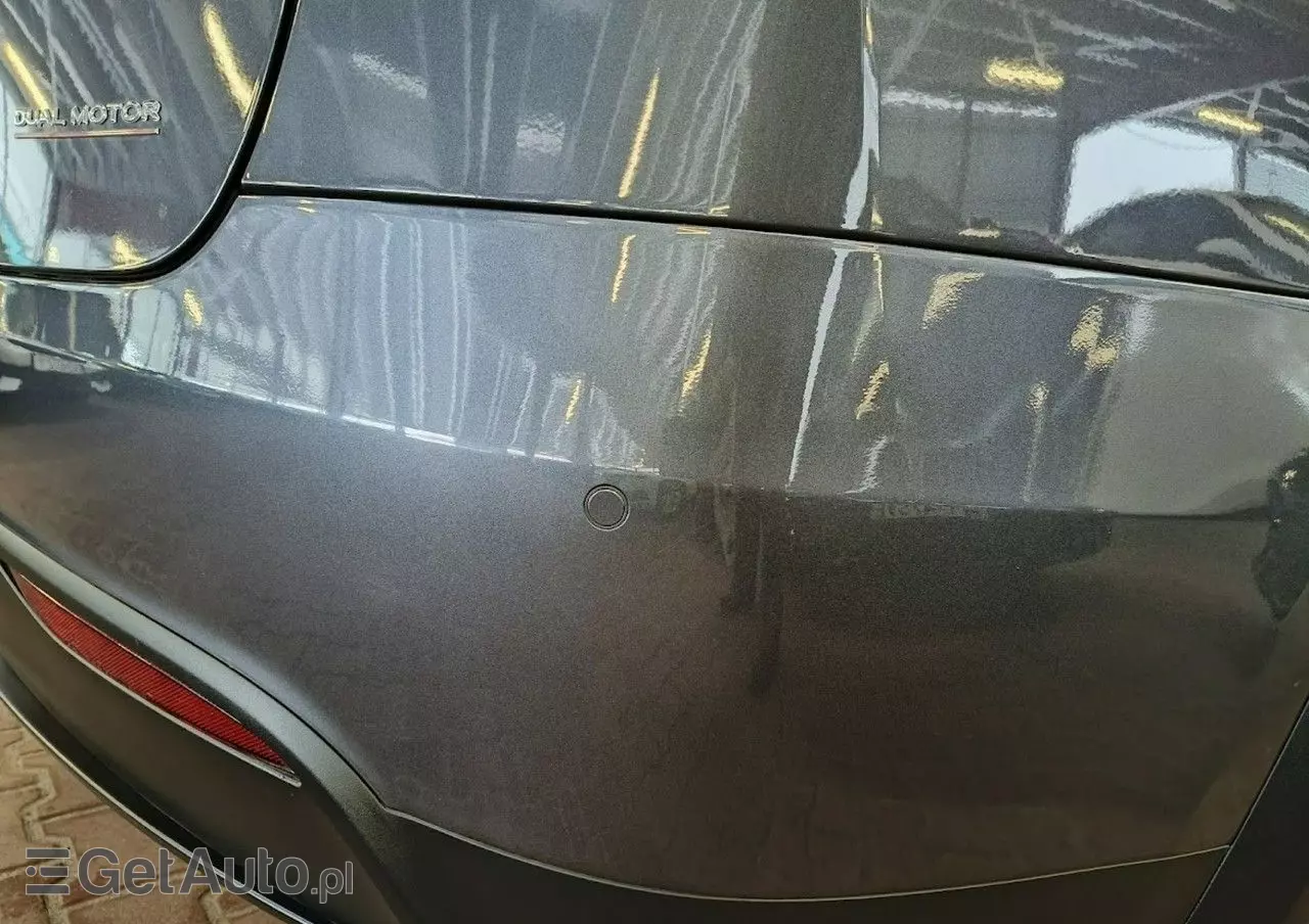 TESLA Model X Performance