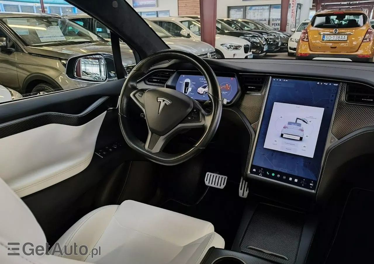 TESLA Model X Performance