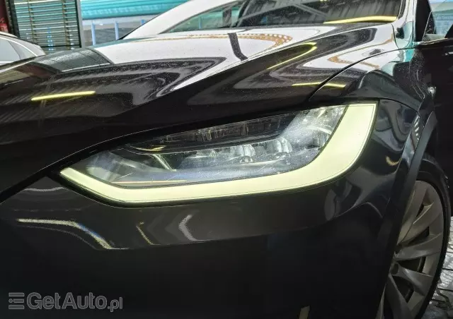 TESLA Model X Performance