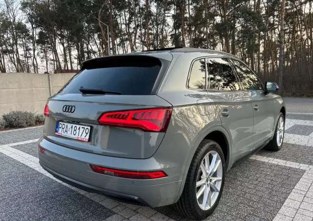 AUDI Q5 45 TFSI quattro S tronic sport