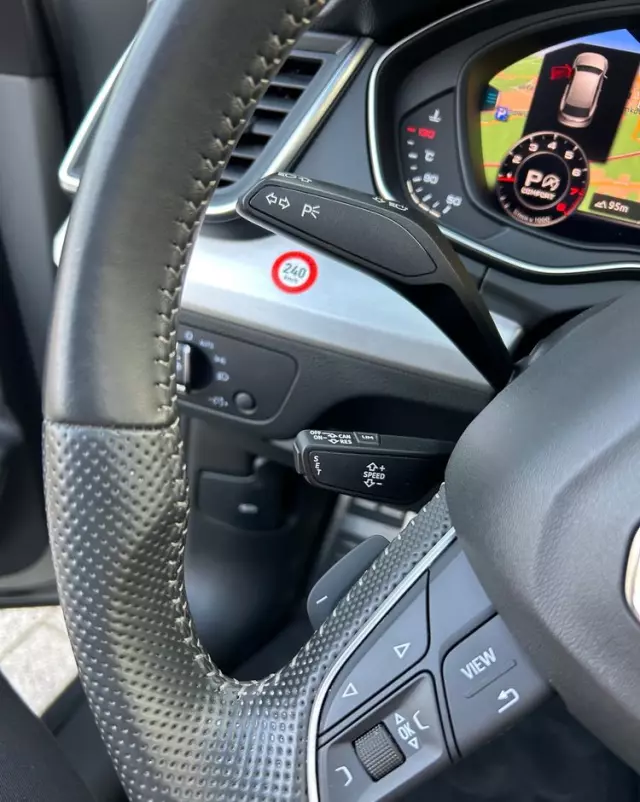 AUDI Q5 45 TFSI quattro S tronic sport