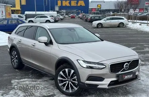 VOLVO V90 Cross Country 