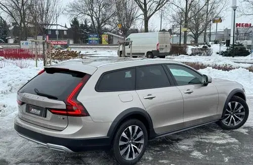 VOLVO V90 Cross Country 