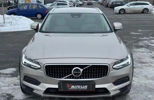 VOLVO V90 Cross Country 