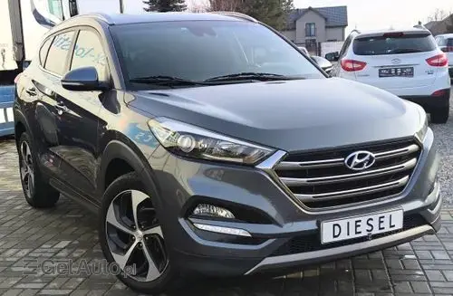 HYUNDAI Tucson 