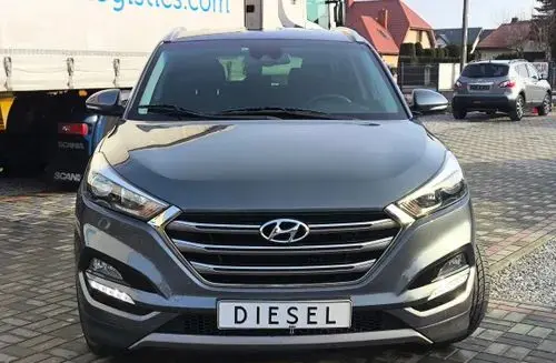 HYUNDAI Tucson 