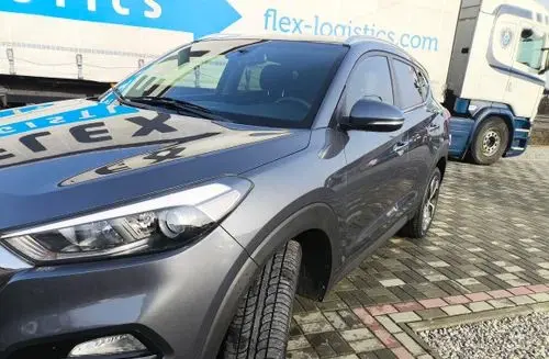 HYUNDAI Tucson 