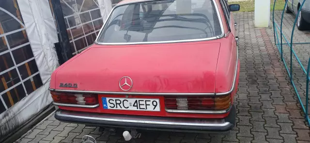 MERCEDES-BENZ W 124 200D