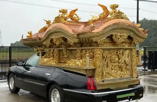 LINCOLN Buddyjski Karawan  