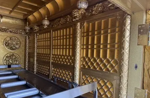 LINCOLN Buddyjski Karawan  