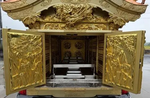 LINCOLN Buddyjski Karawan  