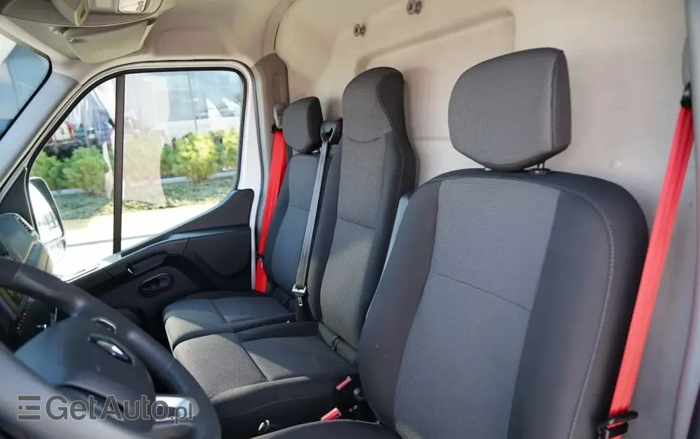 RENAULT MASTER / BLASZAK /  L3H2 / FURGON / 2023 R / SPROWADZONY 