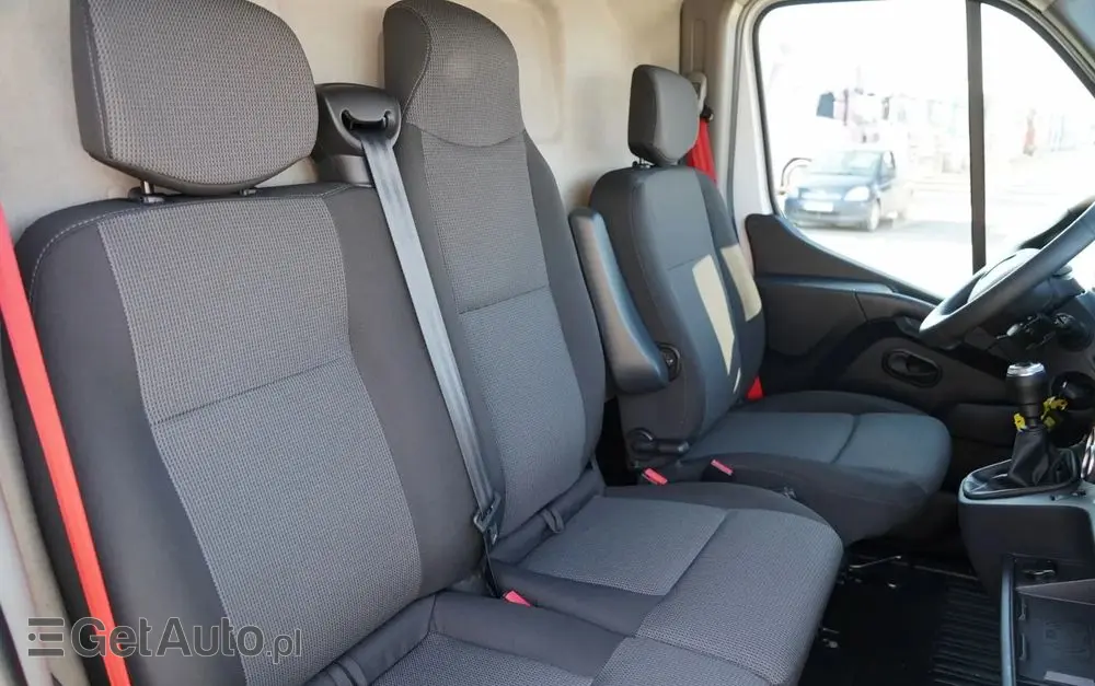 RENAULT MASTER / BLASZAK /  L3H2 / FURGON / 2023 R / SPROWADZONY 