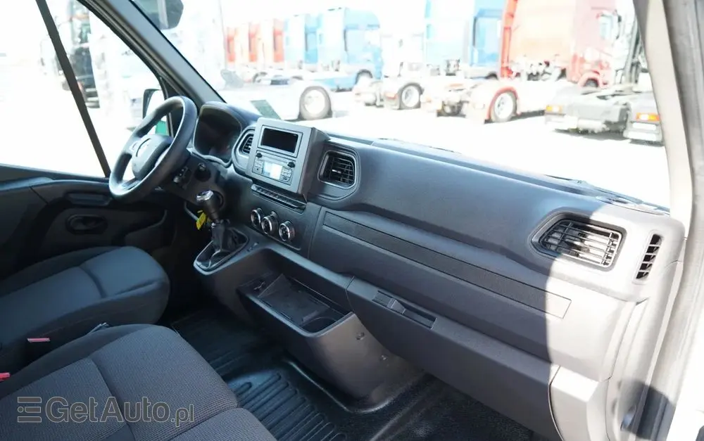 RENAULT MASTER / BLASZAK /  L3H2 / FURGON / 2023 R / SPROWADZONY 