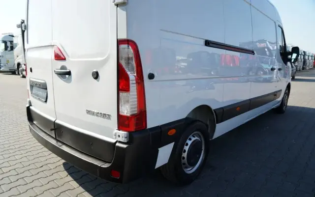 RENAULT MASTER / BLASZAK /  L3H2 / FURGON / 2023 R / SPROWADZONY 