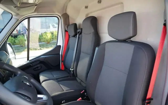 RENAULT MASTER / BLASZAK /  L3H2 / FURGON / 2023 R / SPROWADZONY 