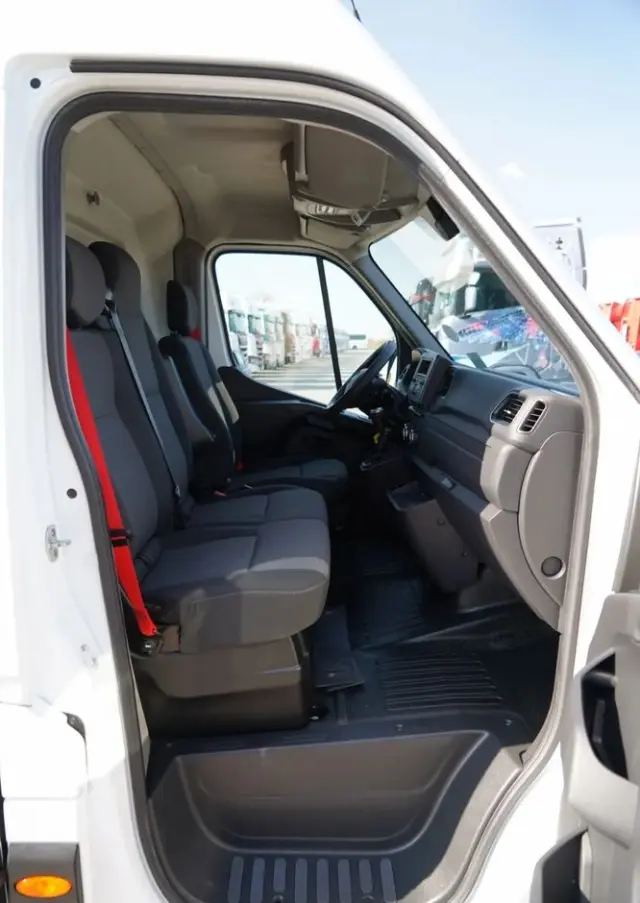 RENAULT MASTER / BLASZAK /  L3H2 / FURGON / 2023 R / SPROWADZONY 