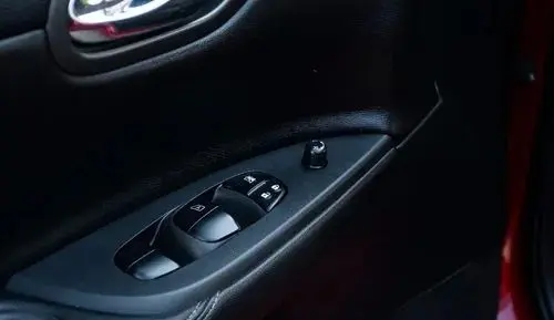 NISSAN Pulsar 
