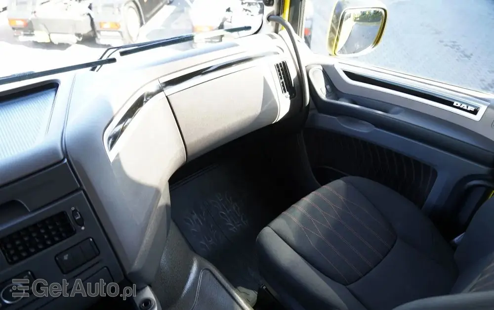 DAF XF 530 / PUSHER / 6X2/  RETARDER /  SPACE CAB /  OŚ PODNOSZONA 