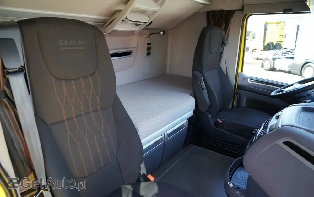 DAF XF 530 / PUSHER / 6X2/  RETARDER /  SPACE CAB /  OŚ PODNOSZONA 