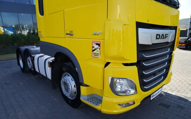 DAF XF 530 / PUSHER / 6X2/  RETARDER /  SPACE CAB /  OŚ PODNOSZONA 