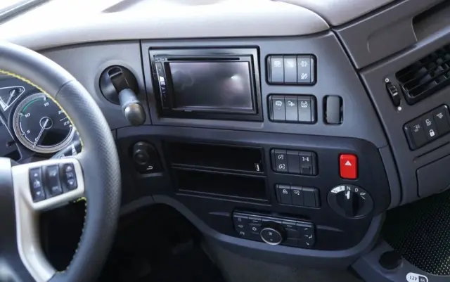 DAF XF 530 / PUSHER / 6X2/  RETARDER /  SPACE CAB /  OŚ PODNOSZONA 