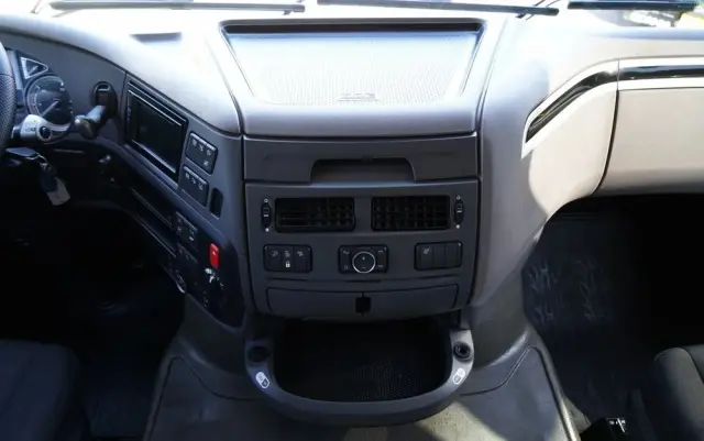 DAF XF 530 / PUSHER / 6X2/  RETARDER /  SPACE CAB /  OŚ PODNOSZONA 